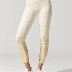 BRAND NEW Beyond Yoga high waisted ombré leggings